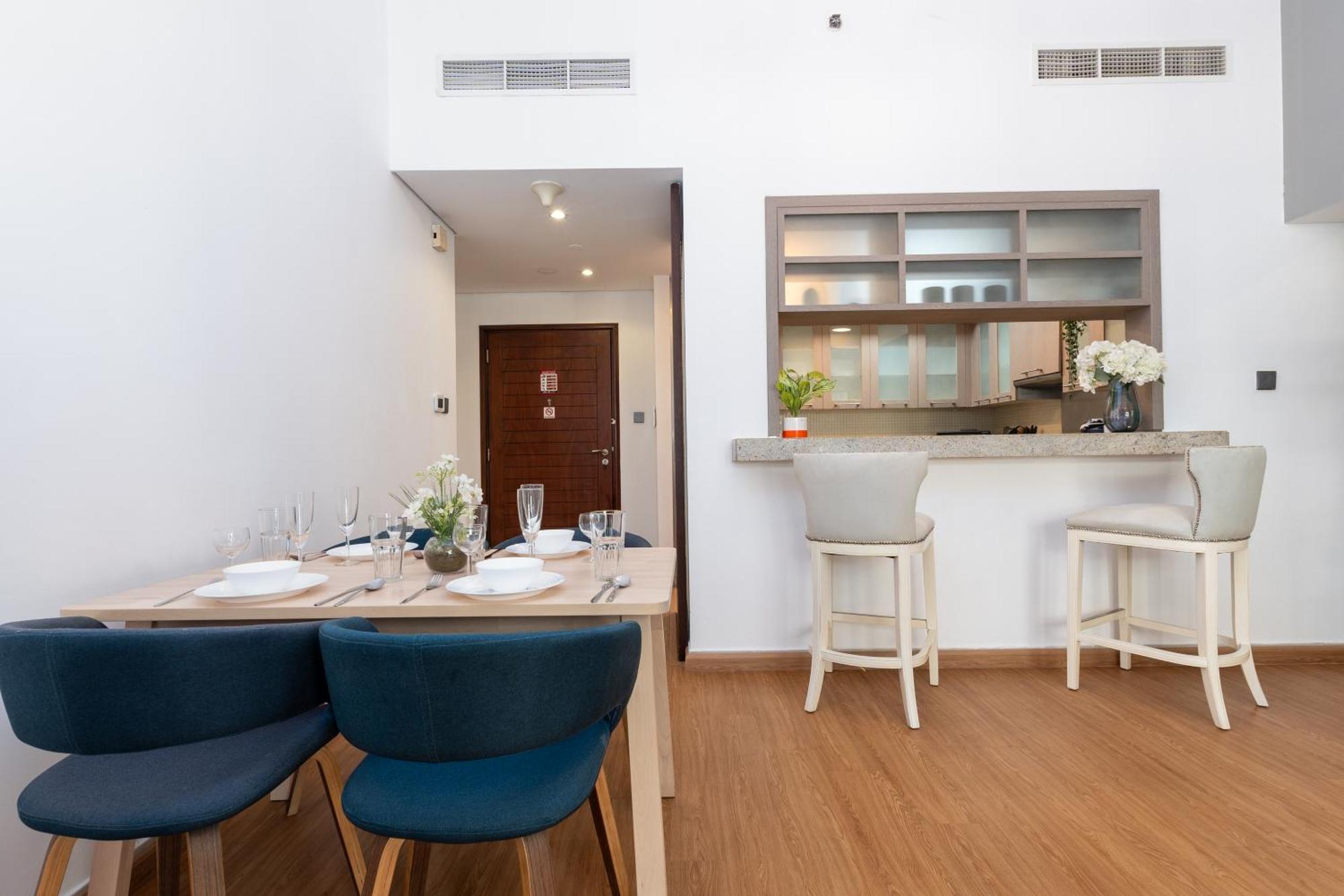 White Sage - Fountain View Stylish With Spacious Terrace *