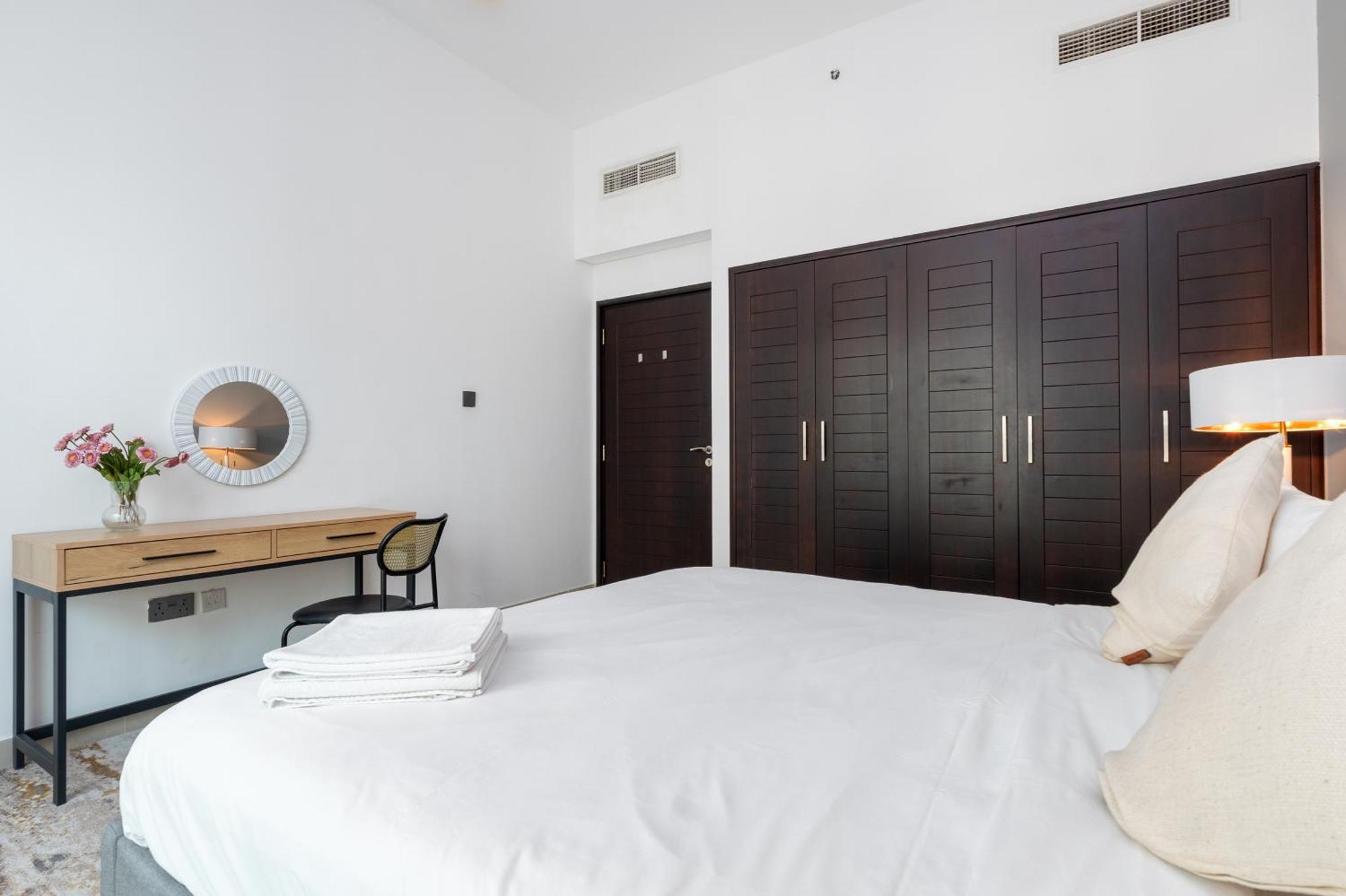 White Sage - Fountain View Stylish With Spacious Terrace * Dubai