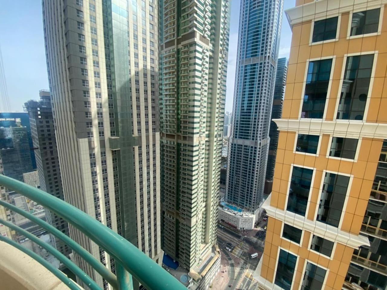Apartment Spacious For Girls In Marina فتيات فقط