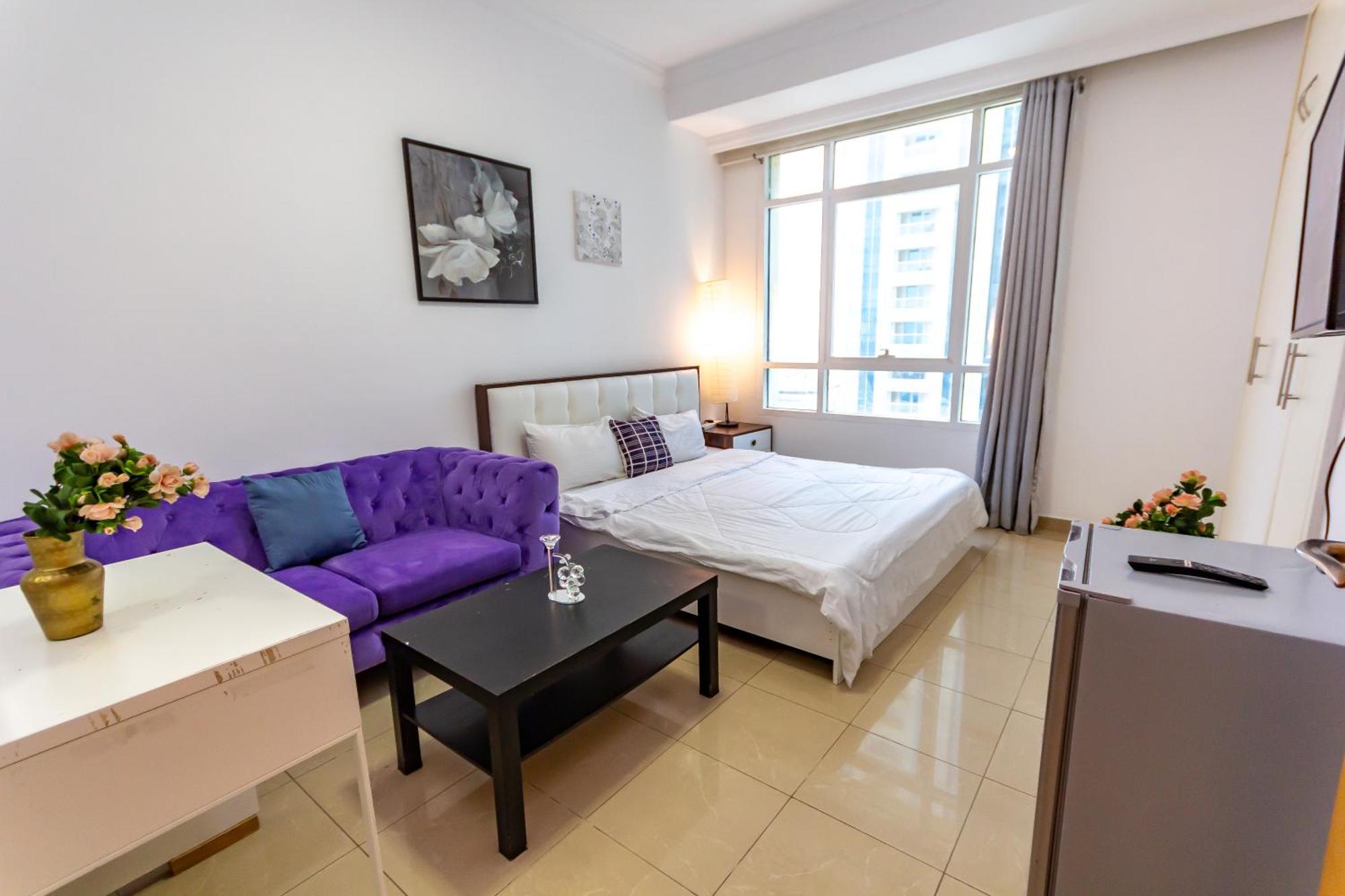 Apartment Spacious For Girls In Marina فتيات فقط Dubai