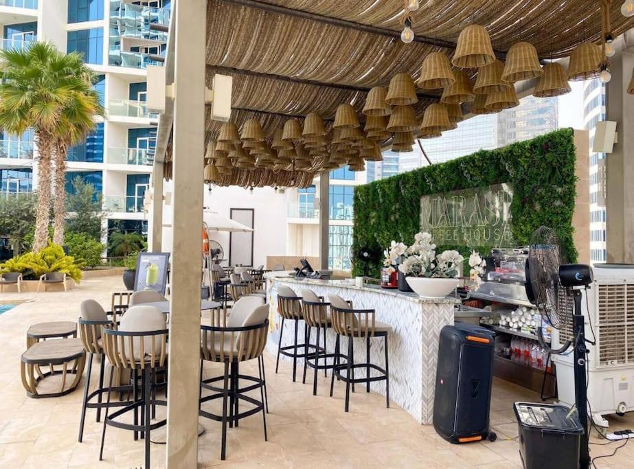 Oraya - Upgraded 2br In Prive Maison, Canal View Dubai