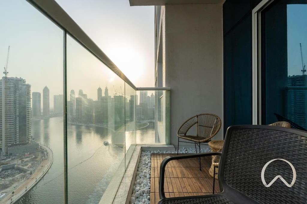 Oraya - Upgraded 2br In Prive Maison, Canal View