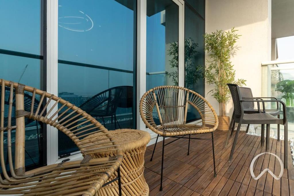 Oraya - Upgraded 2br In Prive Maison, Canal View