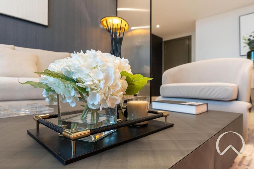 Oraya - Upgraded 2br In Prive Maison, Canal View Dubai
