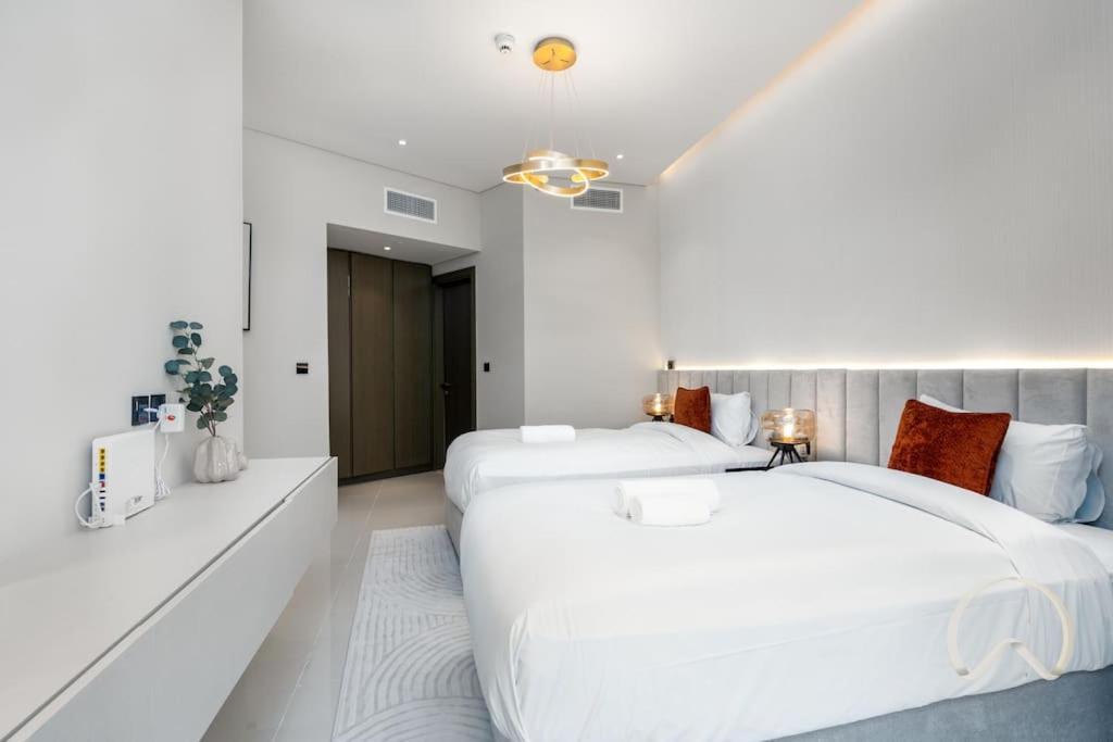 Oraya - Upgraded 2br In Prive Maison, Canal View