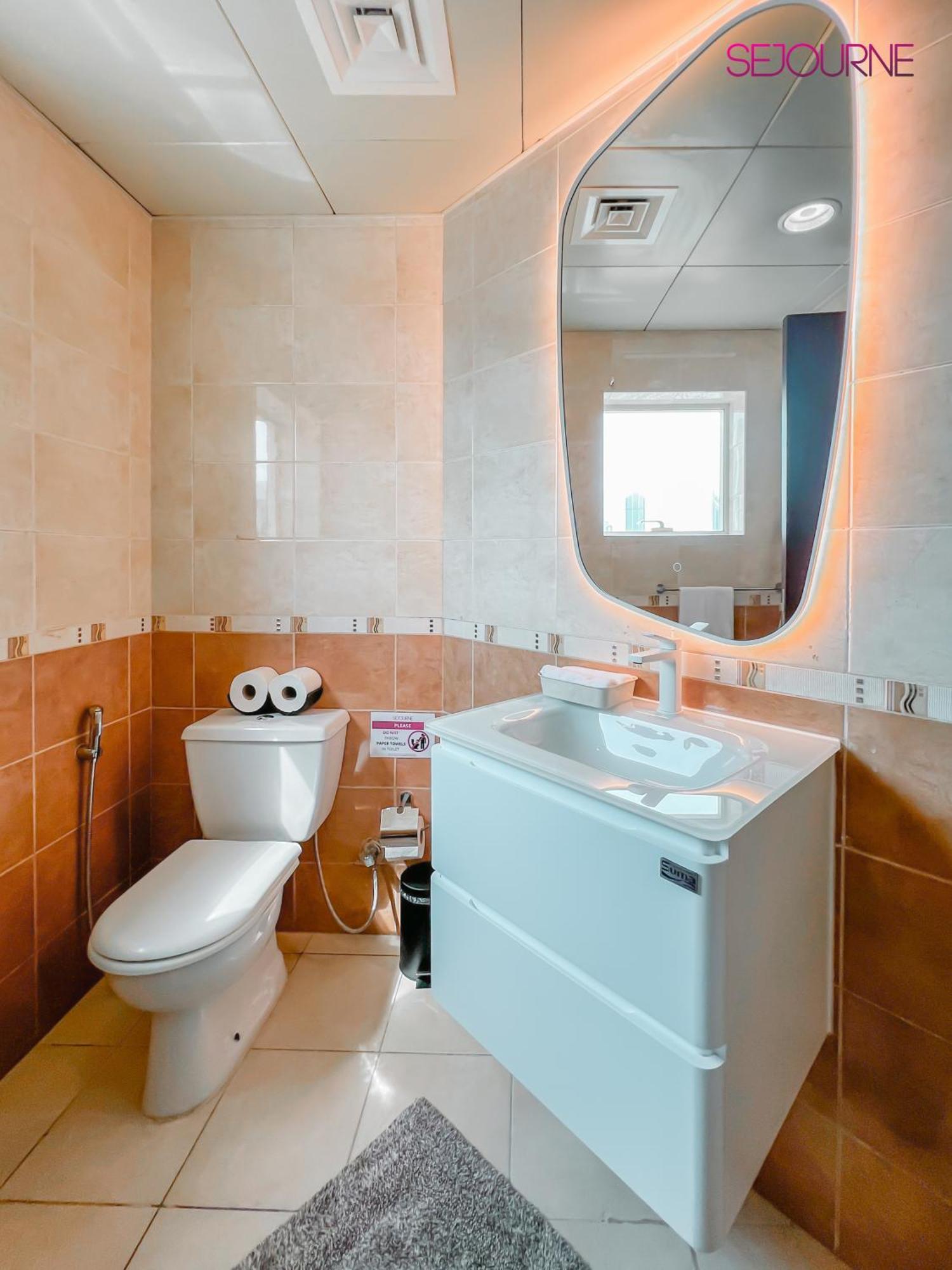 Luxurious 2br In Gate 1 * Dubai