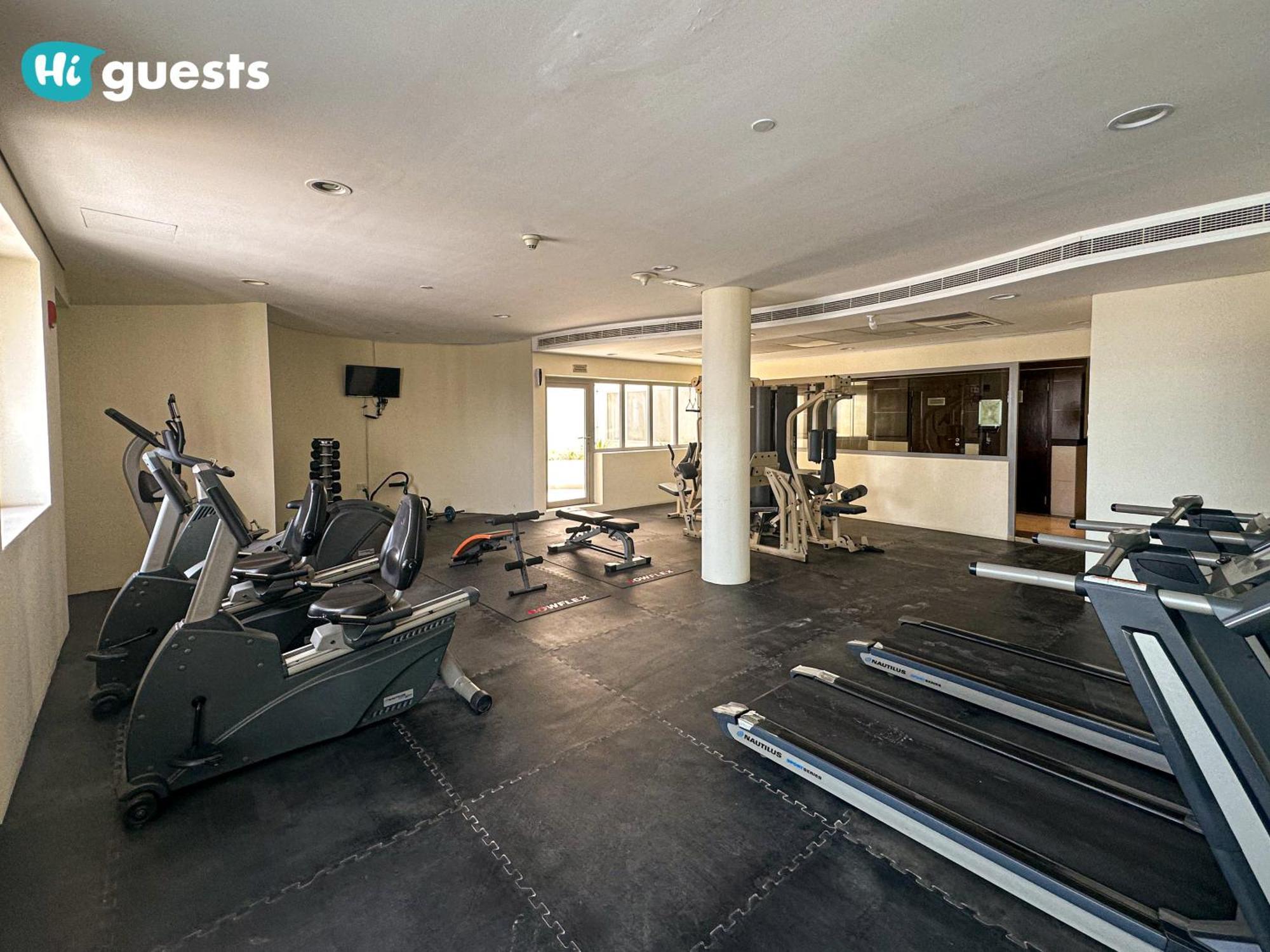 Higuests - Elegant Family Retreat In Dubai's Deira 3br Oasis