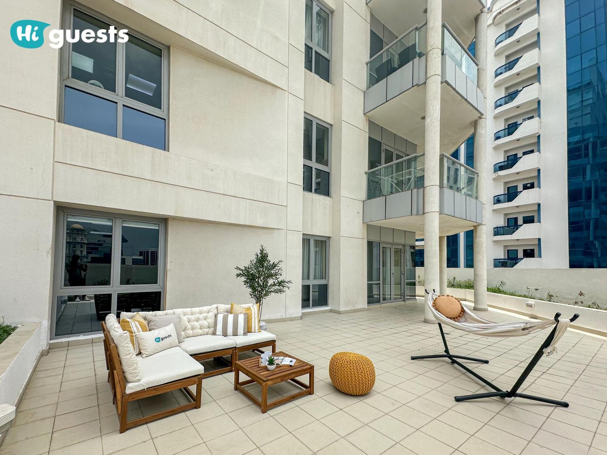 Higuests - Elegant Family Retreat In Dubai's Deira 3br Oasis Apartment