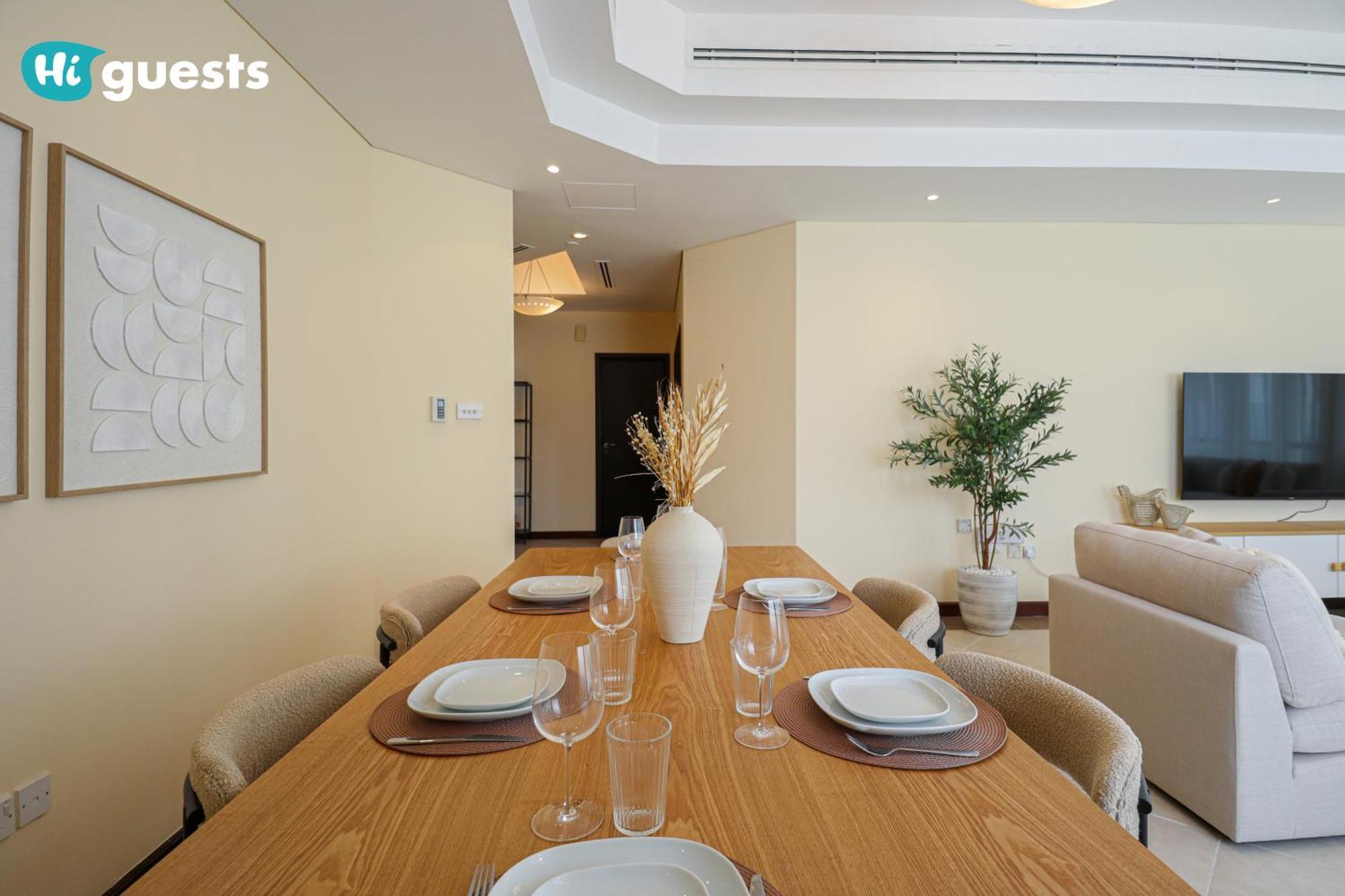 Higuests - Elegant Family Retreat In Dubai's Deira 3br Oasis