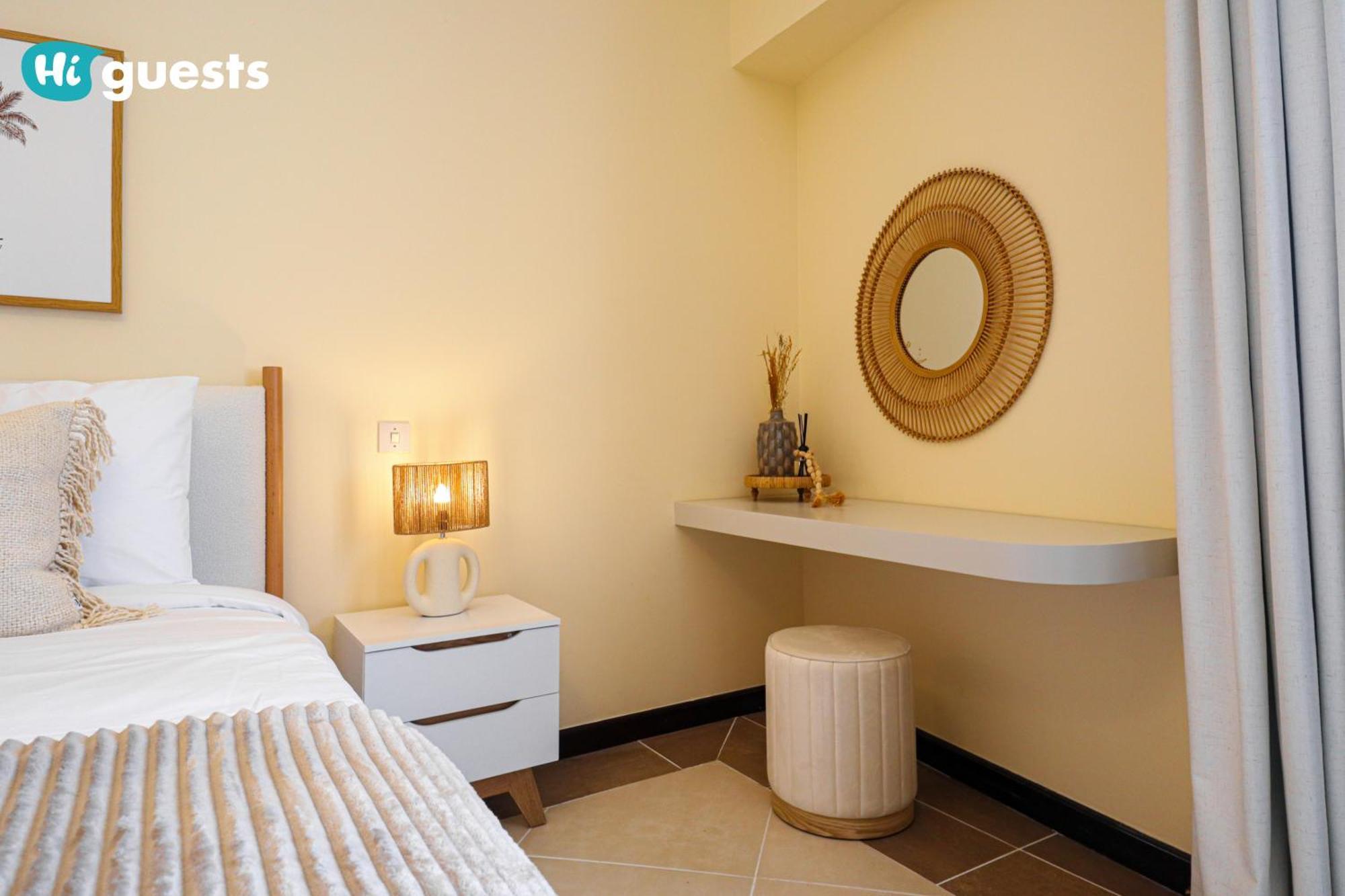 Higuests - Elegant Family Retreat In Dubai's Deira 3br Oasis