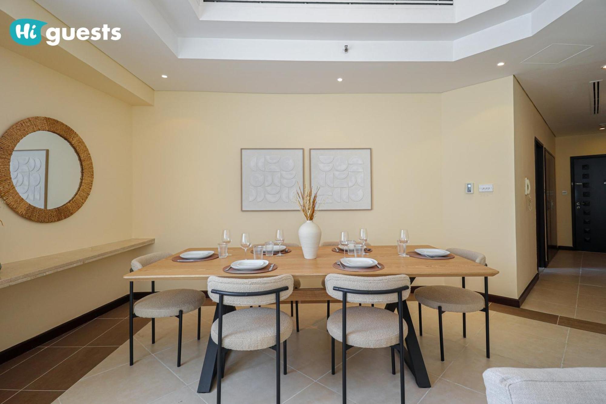 Higuests - Elegant Family Retreat In Dubai's Deira 3br Oasis *