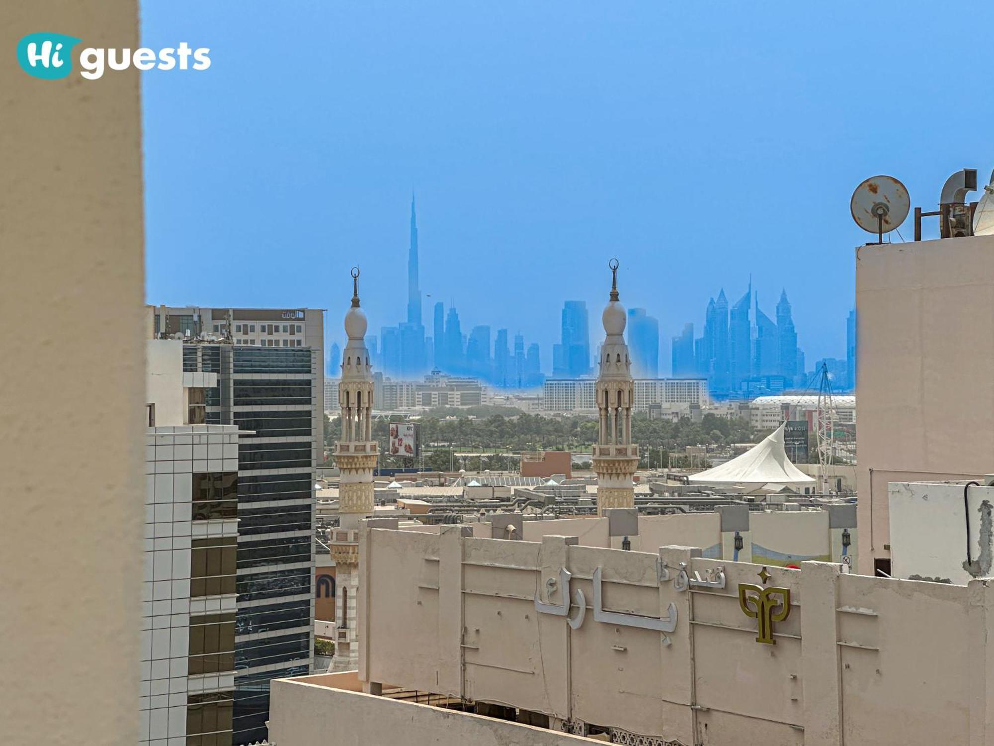 Higuests - Elegant Family Retreat In Dubai's Deira 3br Oasis Apartment
