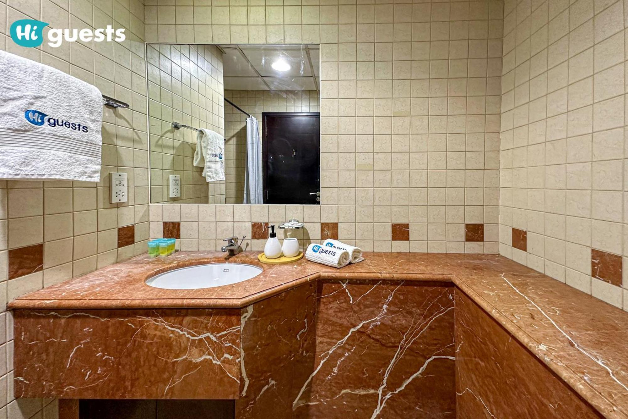 Higuests - Elegant Family Retreat In Dubai's Deira 3br Oasis Apartment Dubai