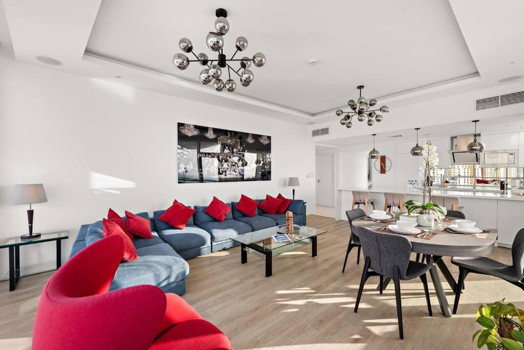 First Class 2br Vibrant Waterfront District
