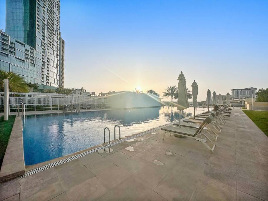 First Class 2br Vibrant Waterfront District Apartment *