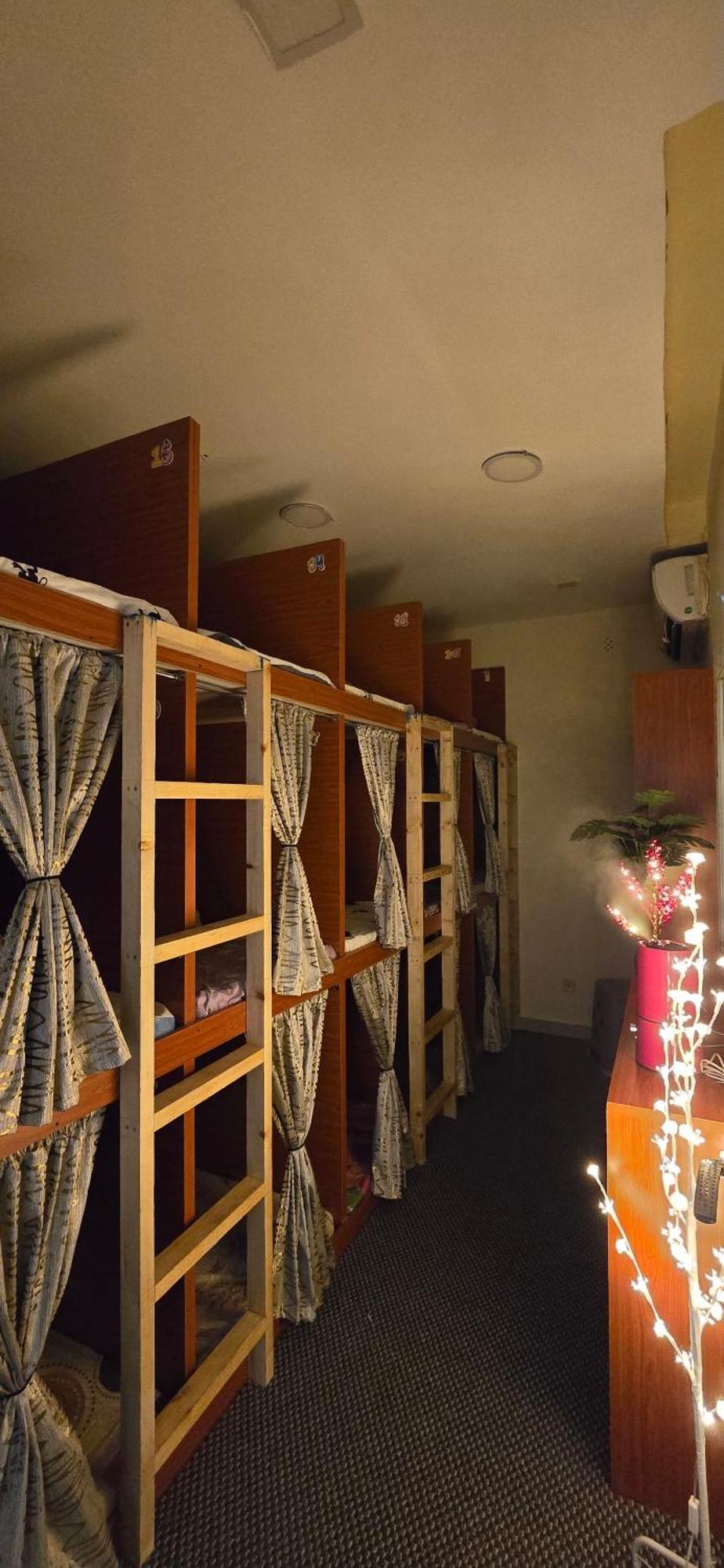 Bed & Breakfast Alharaki Capsule Dubai