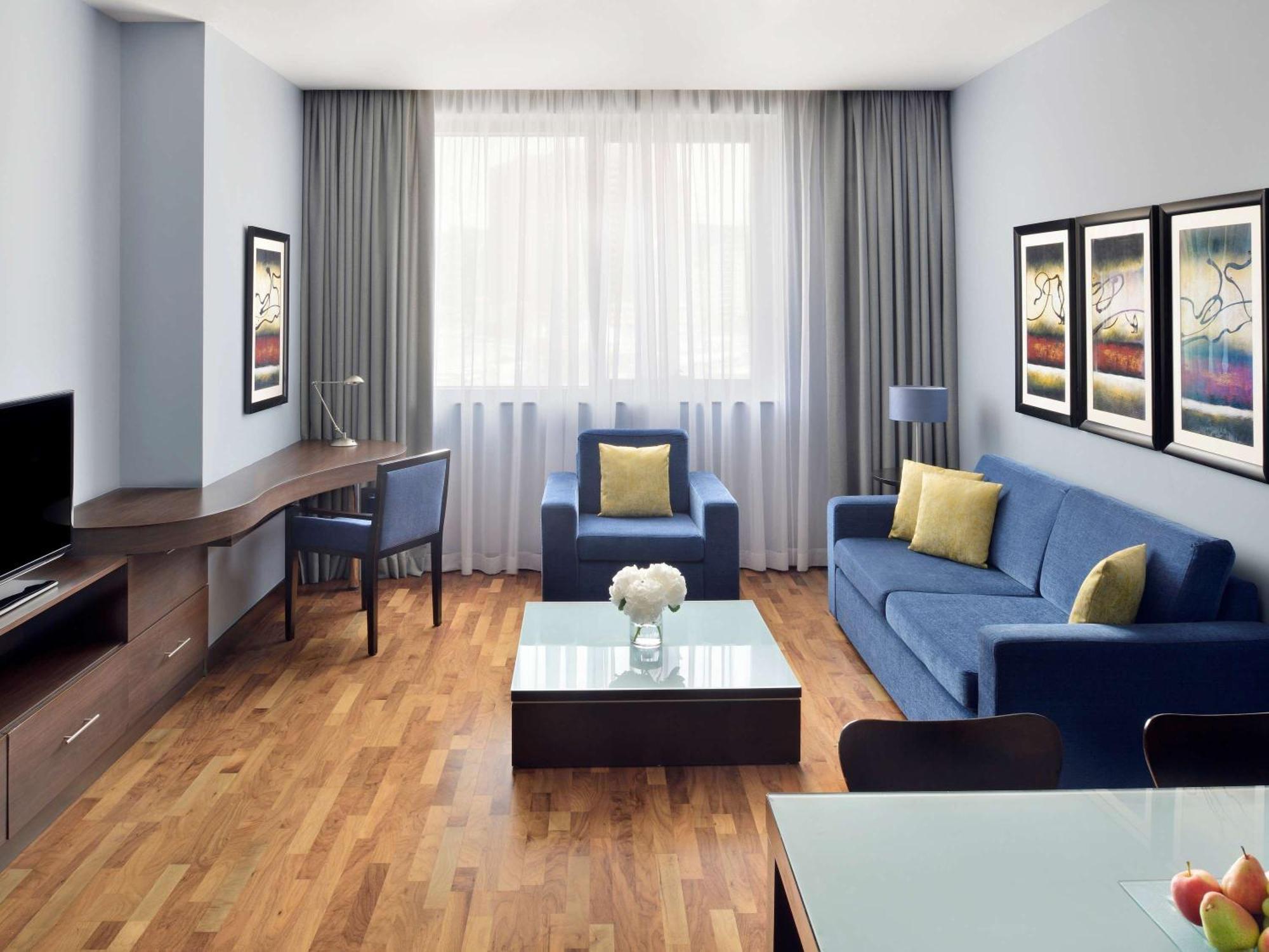 Aparthotel Moevenpick Al Mamzar 5*
