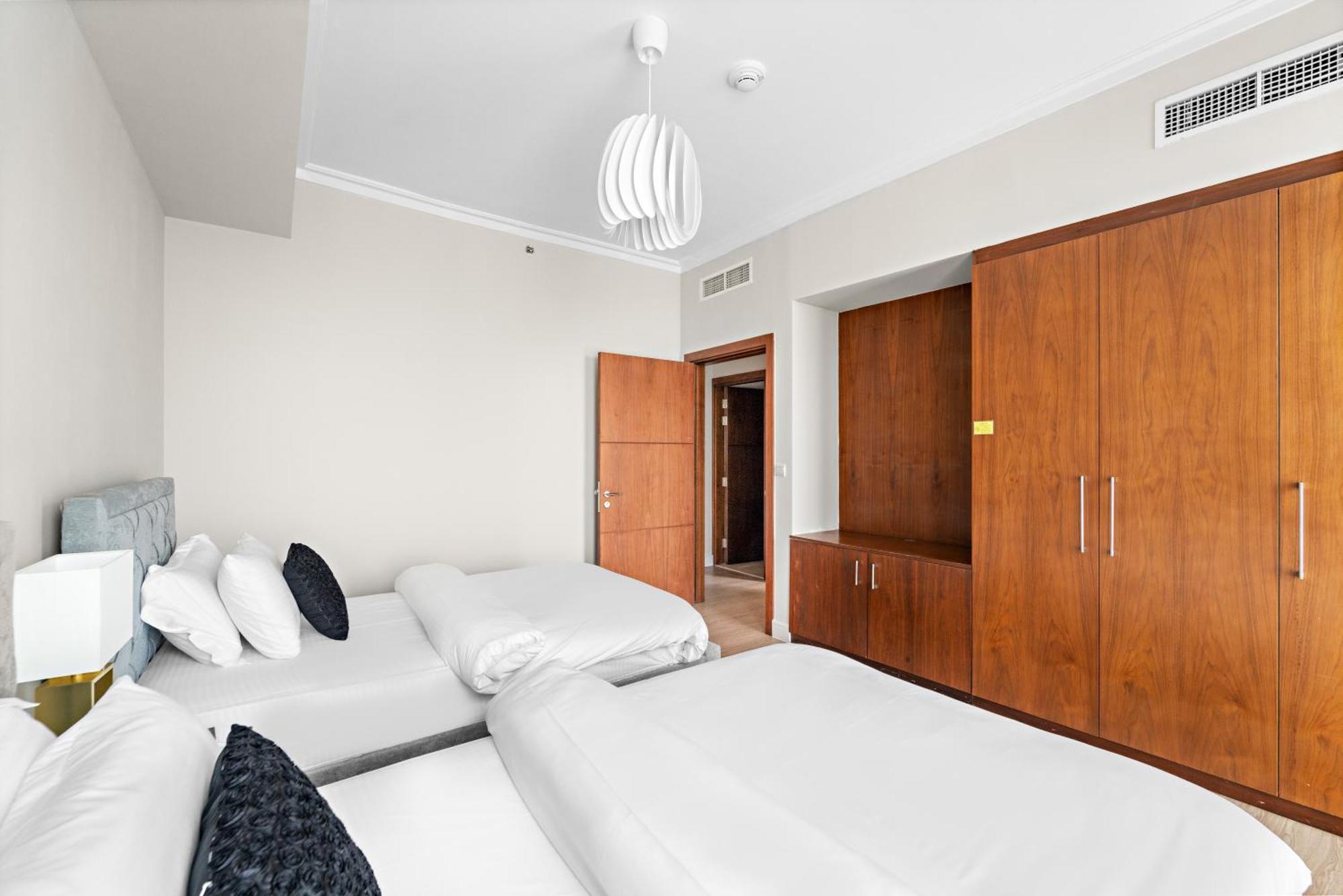First Class 3br With Full Burj Khalifa And Fountain View * Dubai
