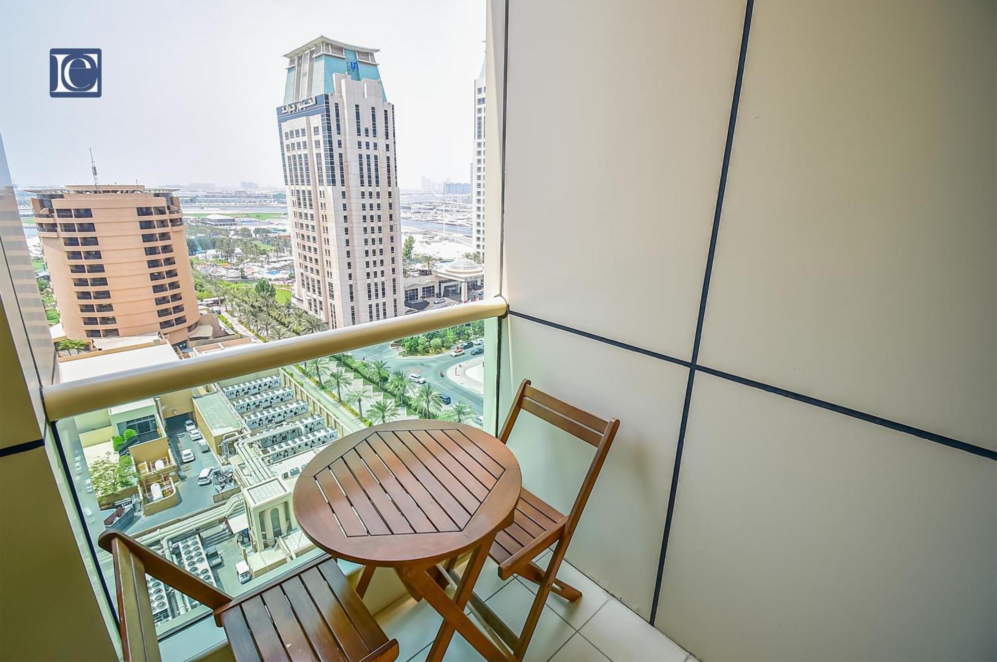 Apartment Luxury Escapes - Furnished With Balcony In Royal Oceanic Dubai