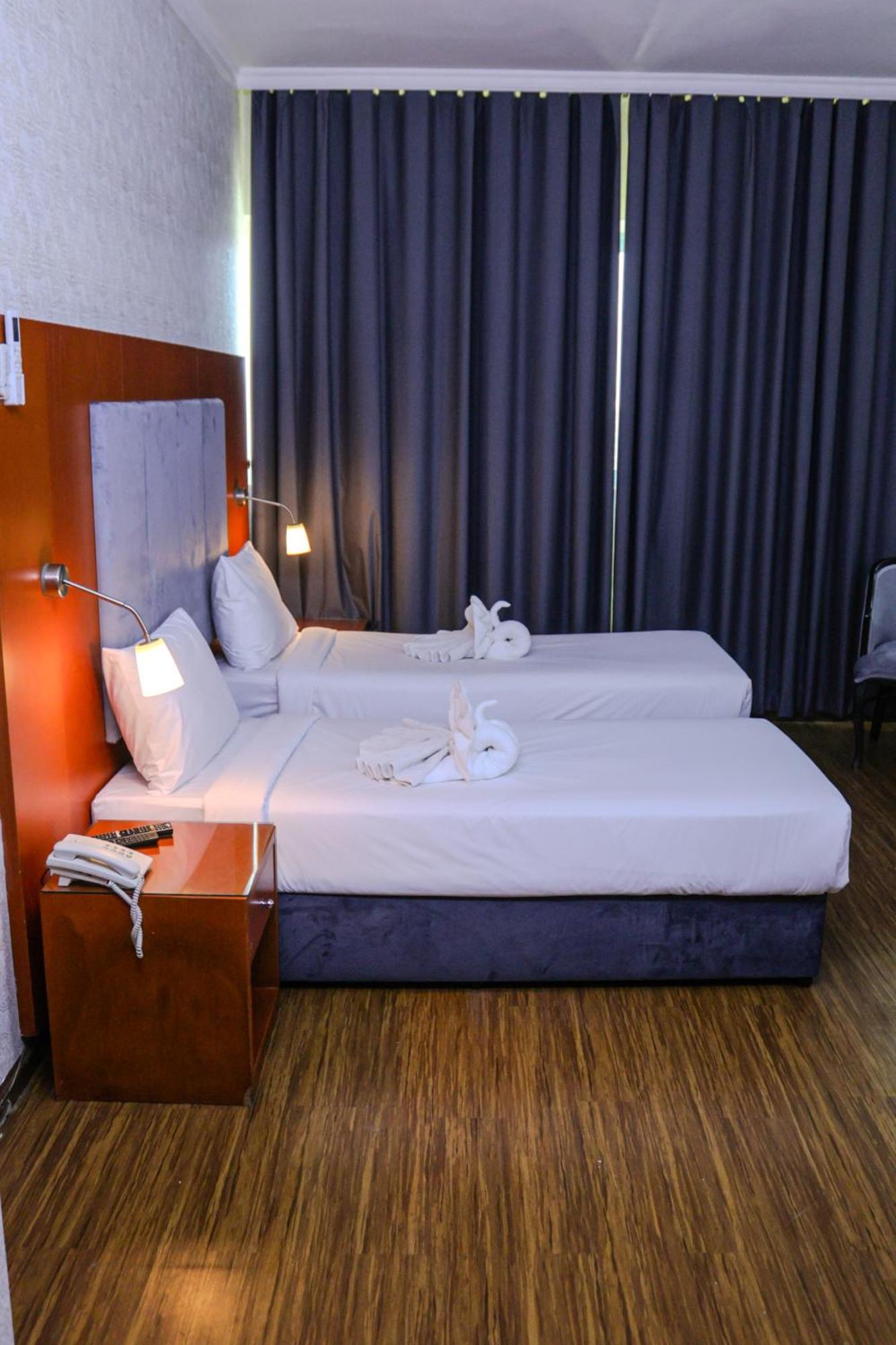 Boonmax Hotel 3*