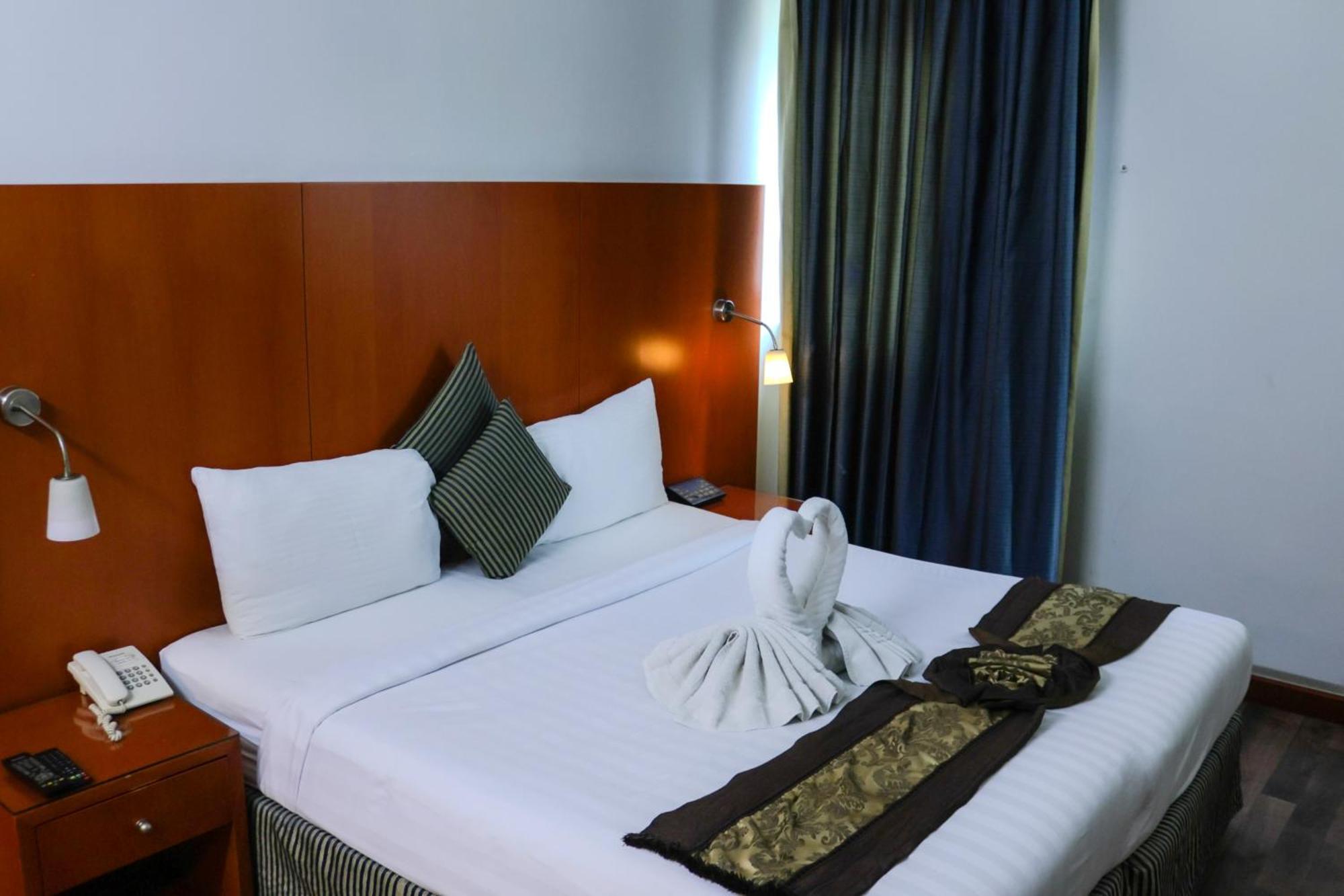 Boonmax Hotel 3*