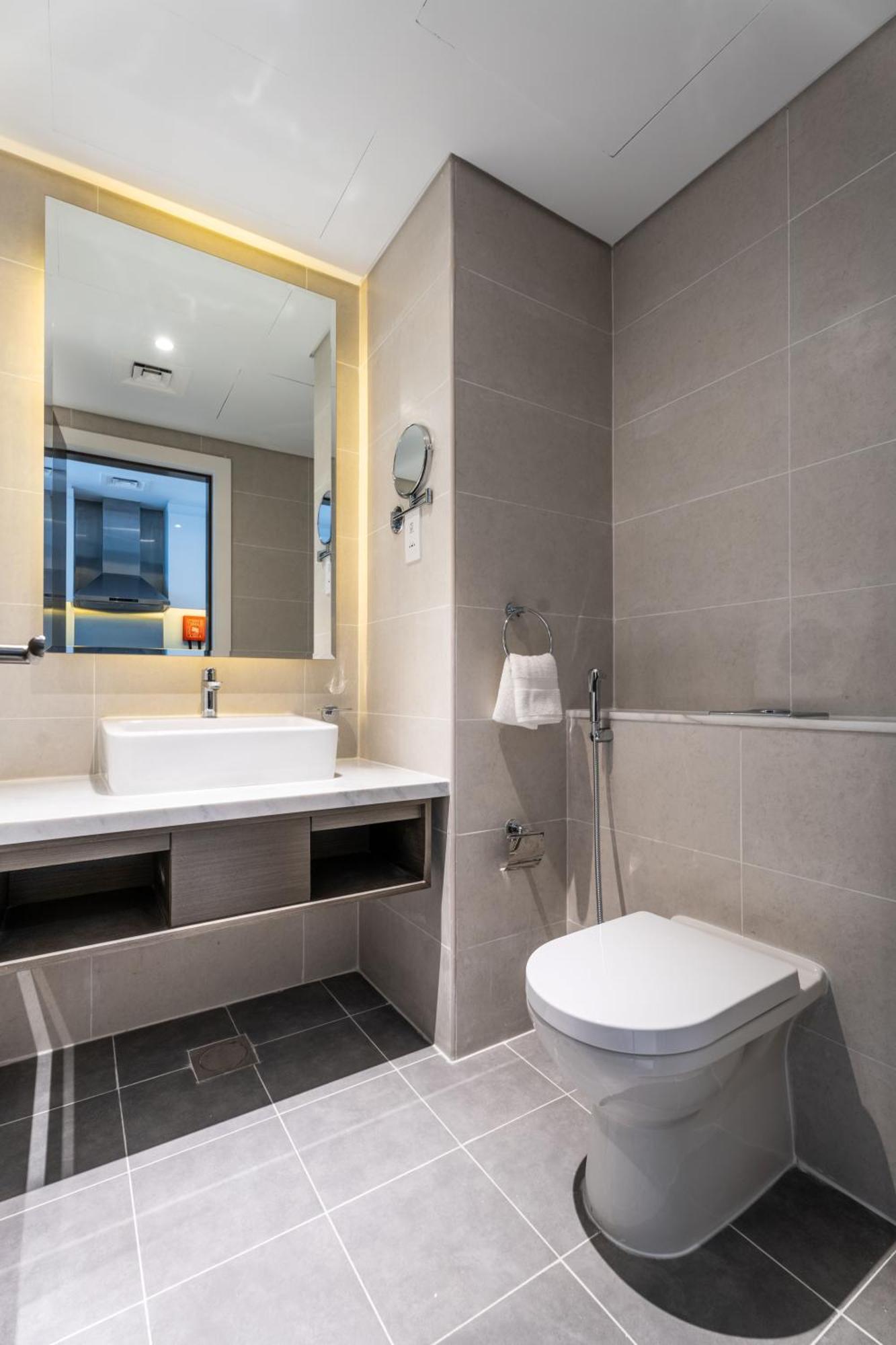 Apartment Aliving Stylish At Damam Prive With Balcony And Partial Burj Khalifa View-1315 Dubai