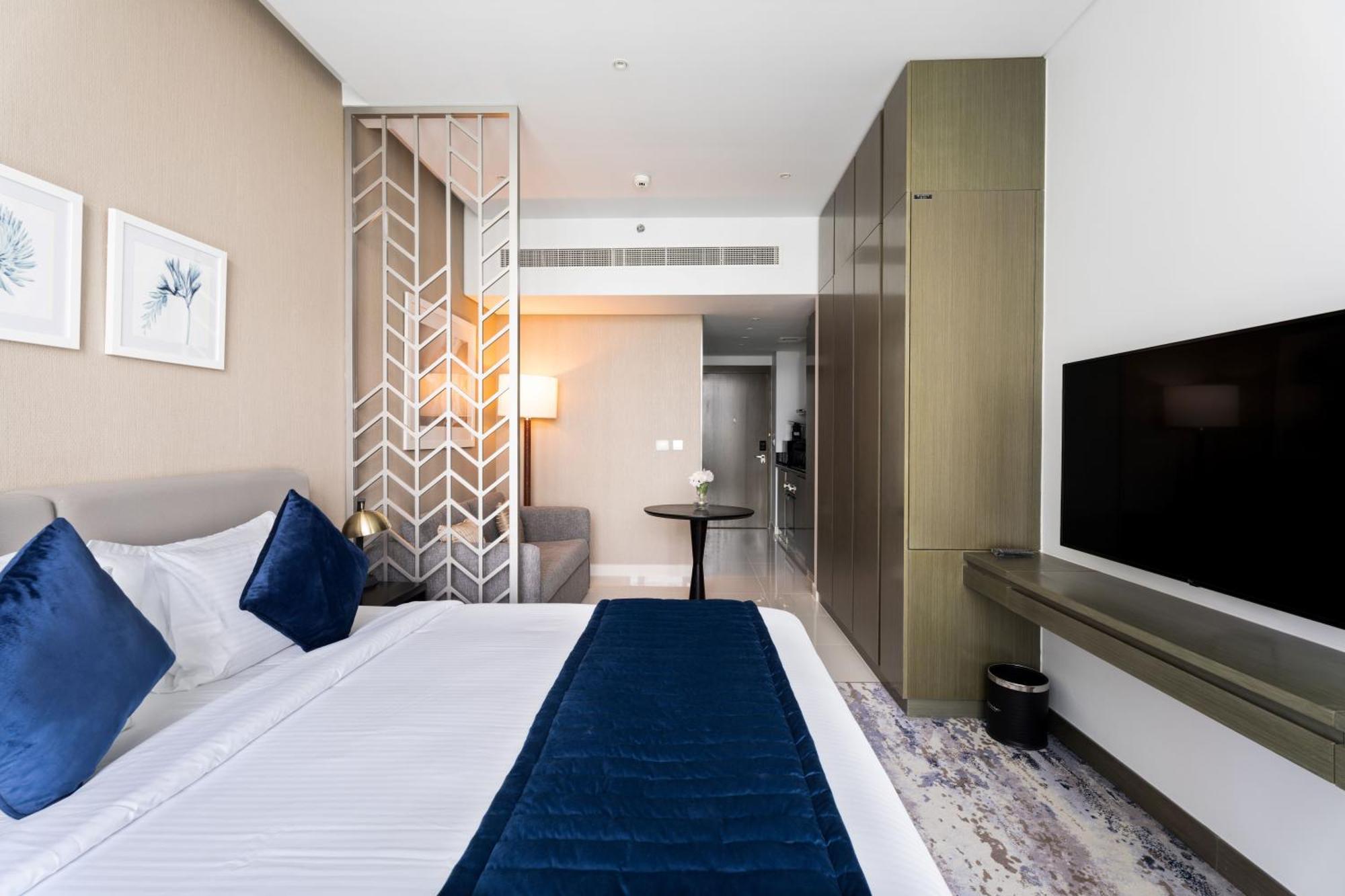 Aliving Stylish At Damam Prive With Balcony And Partial Burj Khalifa View-1315 Apartment