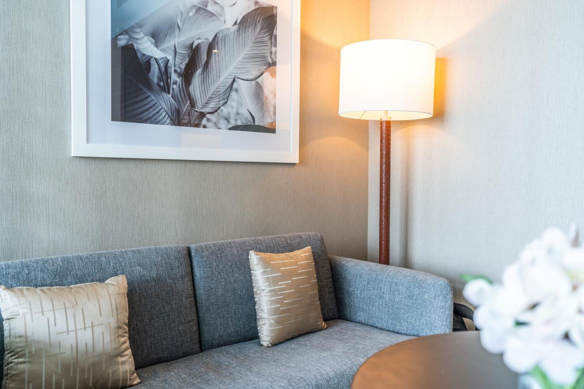 Apartment Aliving Stylish At Damam Prive With Balcony And Partial Burj Khalifa View-1315