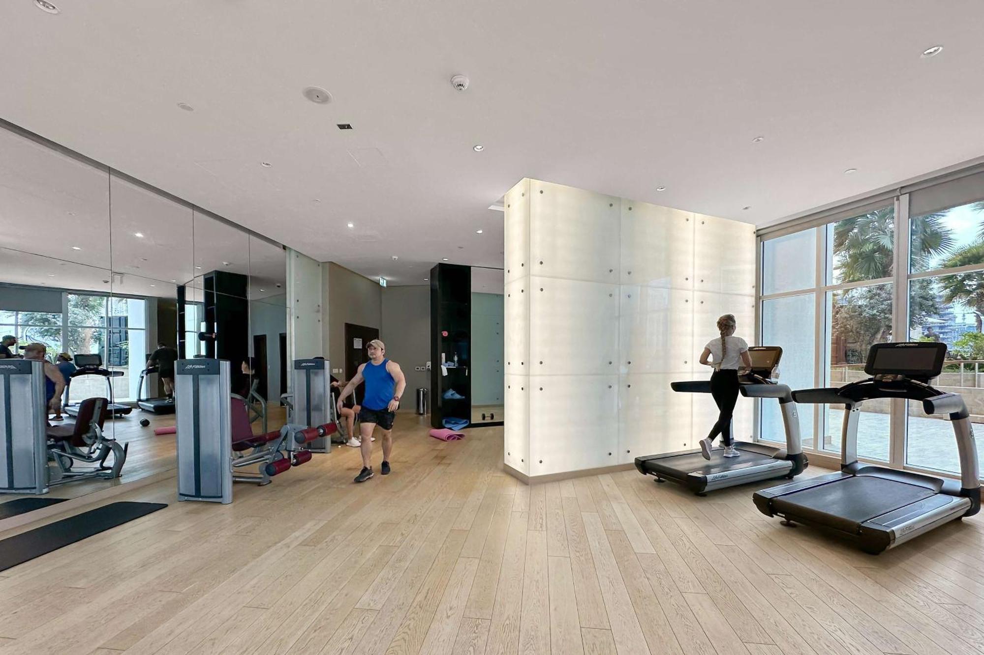 Apartment Aliving Stylish At Damam Prive With Balcony And Partial Burj Khalifa View-1315 *