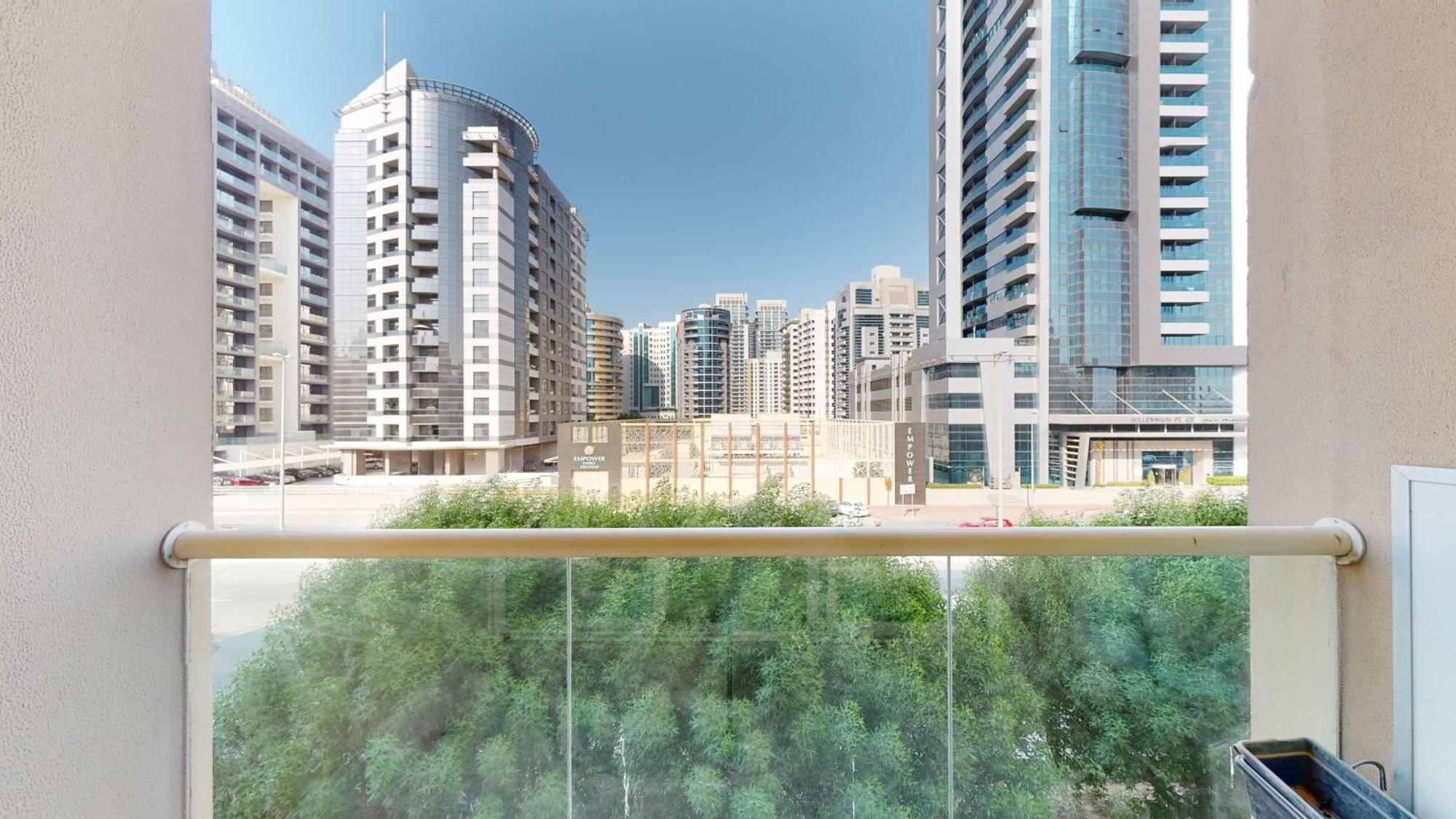 Fully Upgraded 1bd Large Terrace And Extra Sofa Bed * Dubai