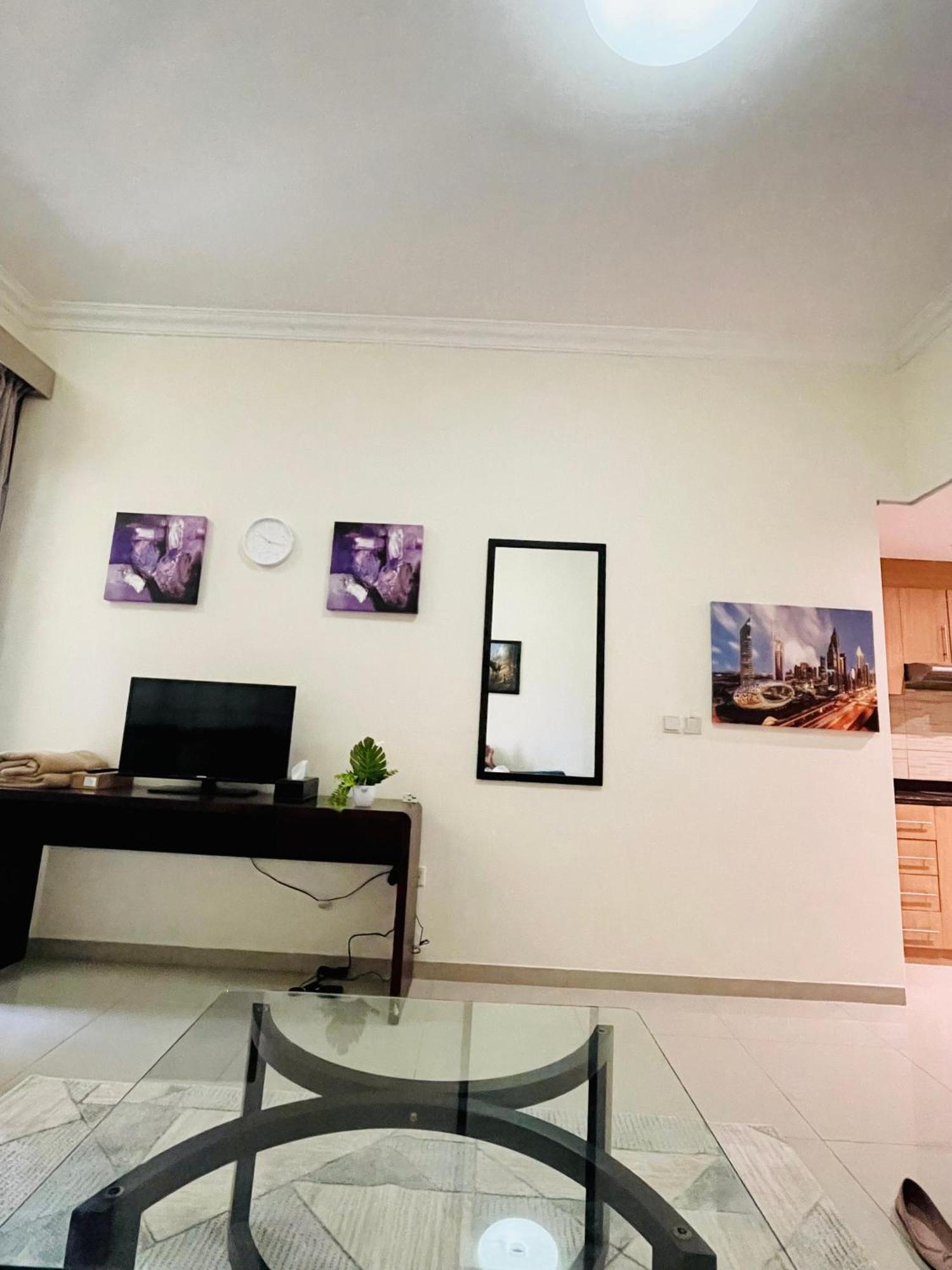 Homes2retreat - In Lincoln Park Sheffield * Dubai