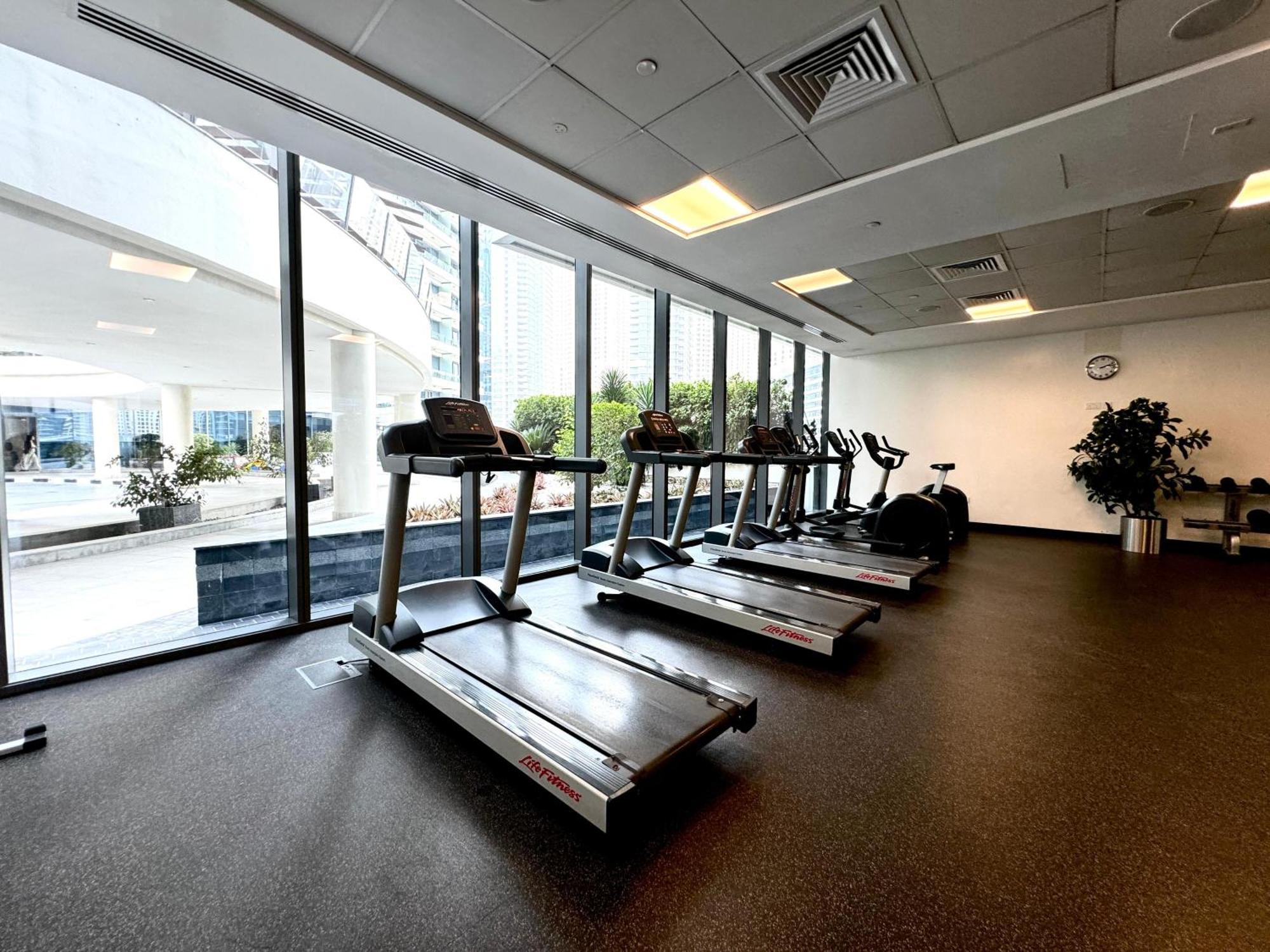 Poshy 1br W Marina Bay View Next To Marina Mall * Dubai