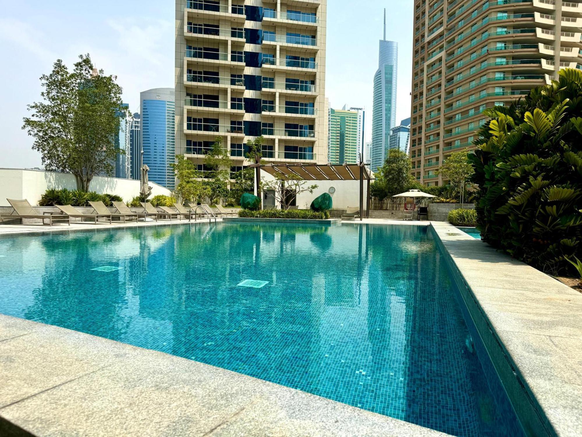 Poshy 1br W Marina Bay View Next To Marina Mall Dubai