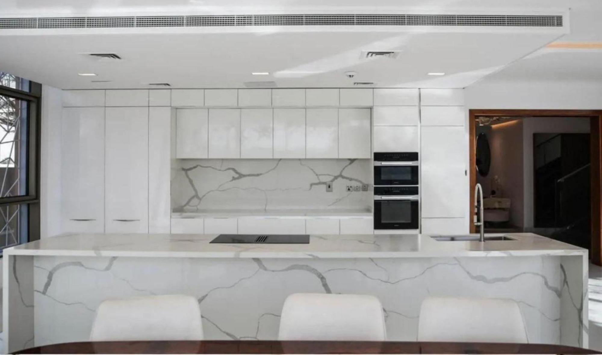 World Class Luxurious 6 Bdr In Palm Jumeriah Villa *