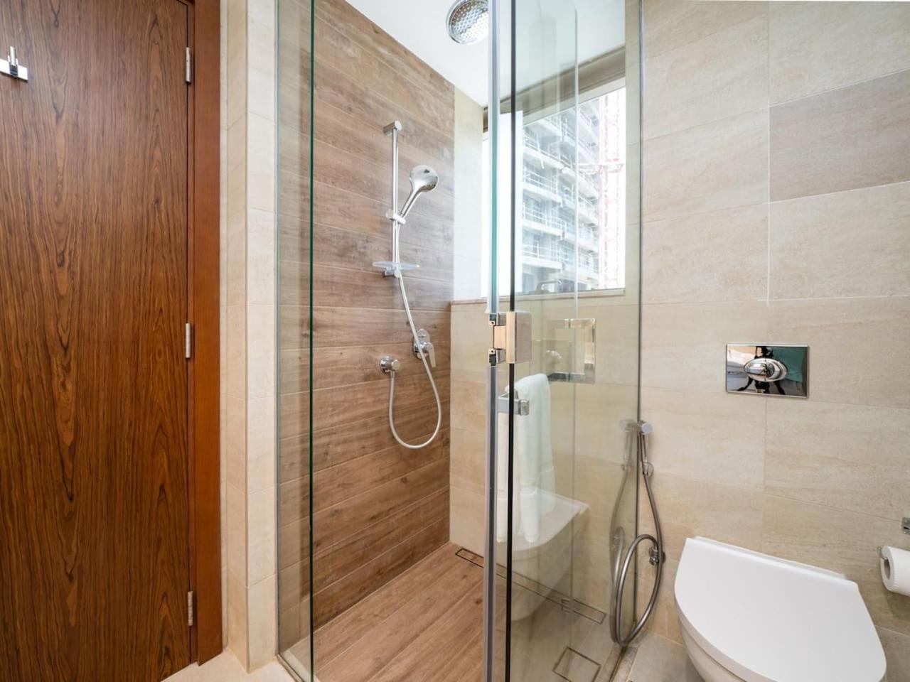 Stunning 1 Bed With Infinity Pool - Marina * Dubai