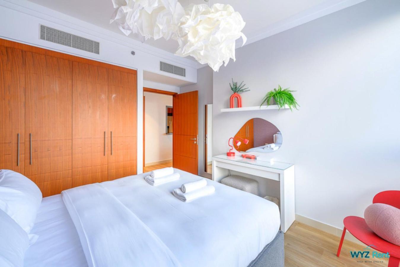 Spectacular 3 & Half Br In Downtown ,burj Khalifa View *