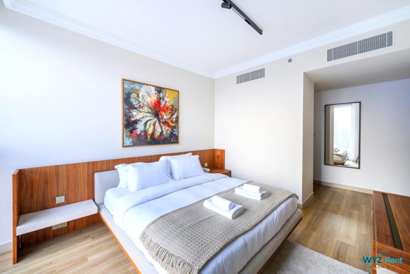 Spectacular 3 & Half Br In Downtown ,burj Khalifa View * Dubai