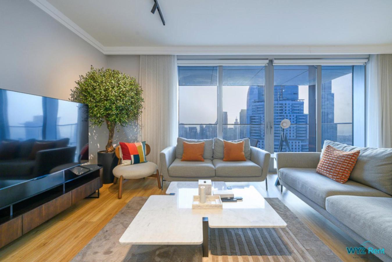 Spectacular 3 & Half Br In Downtown ,burj Khalifa View