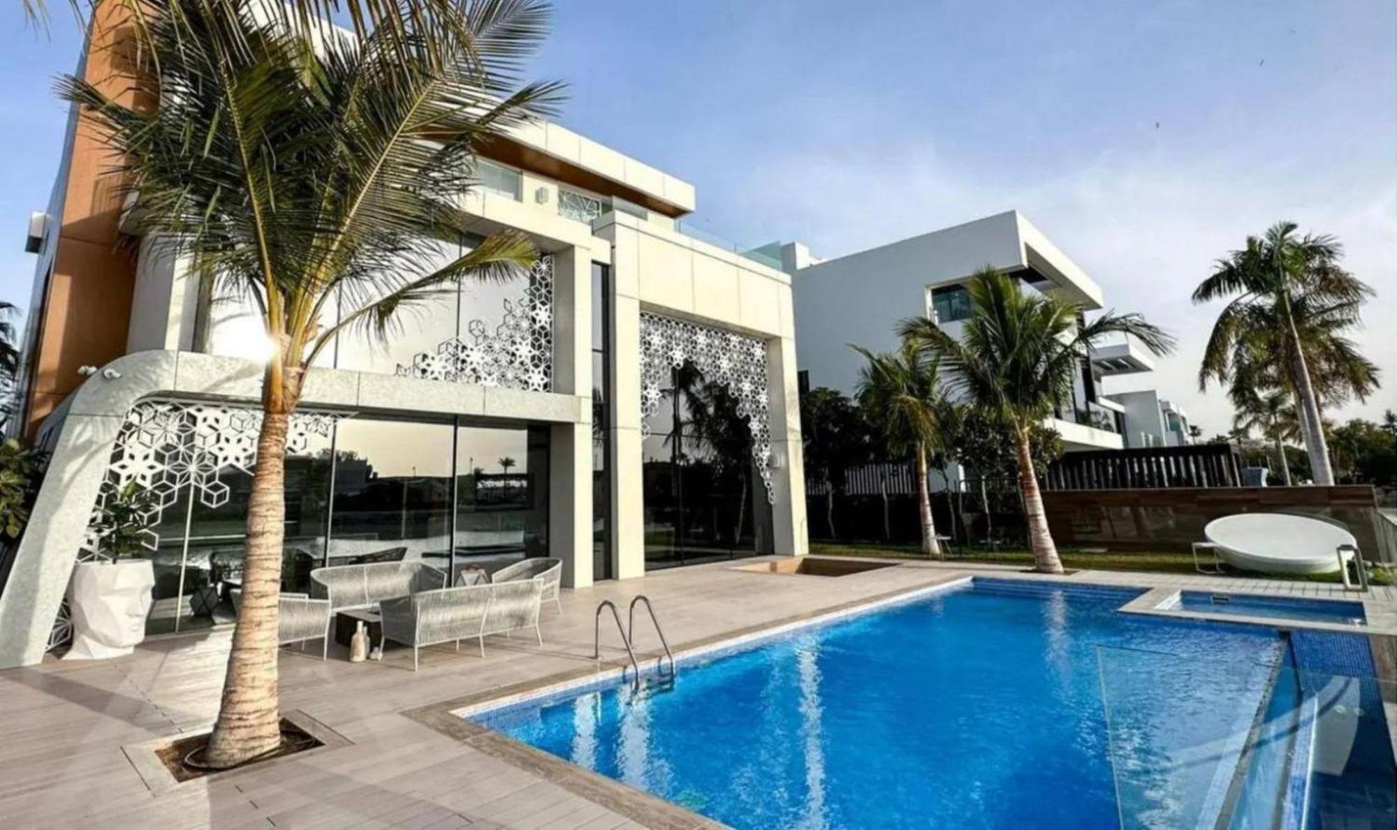 World Class Luxurious 6 Bdr In Palm Jumeriah Dubai