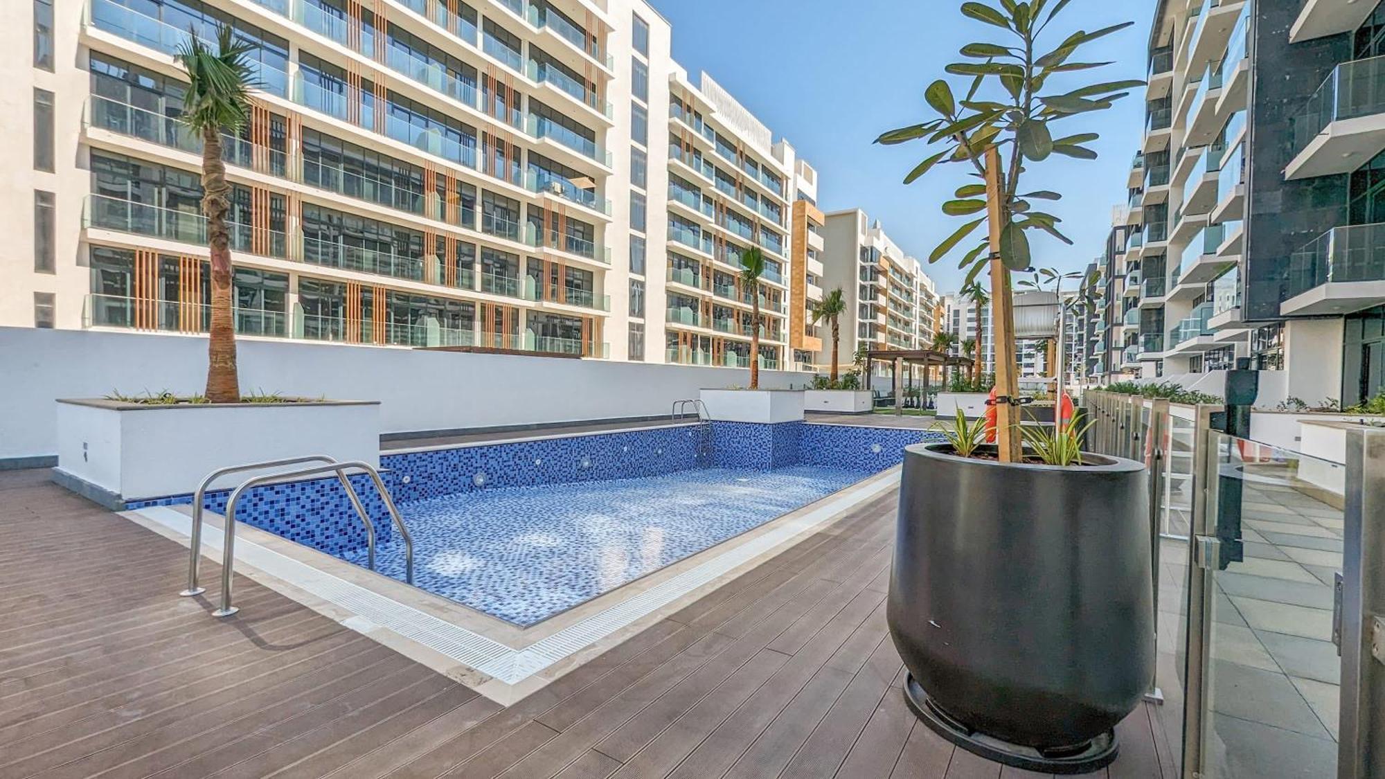 Apartment Frank Porter - Azizi Riviera 46