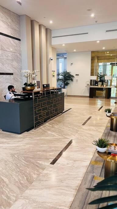 Gorgeous 2br With Full Burj Khalifa View, 5 Mins From Mall Apartment
