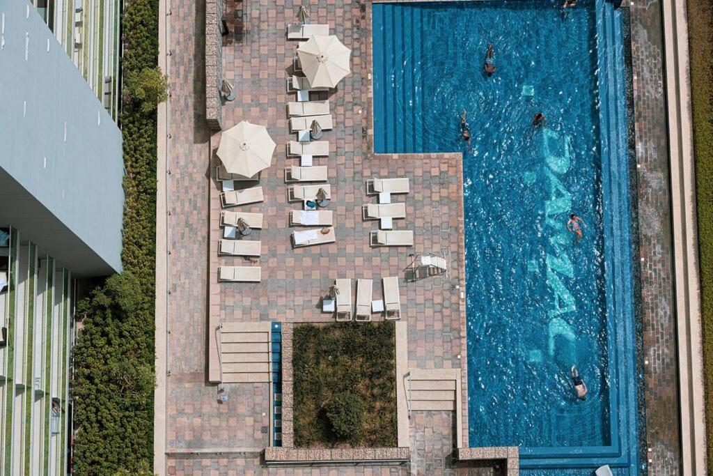 Apartment Gorgeous 2br With Full Burj Khalifa View, 5 Mins From Mall