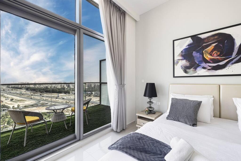 Lux In Damac Hills Holiday home