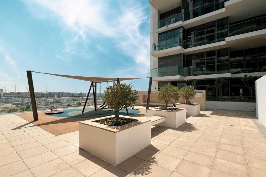 Lux In Damac Hills Holiday home Dubai