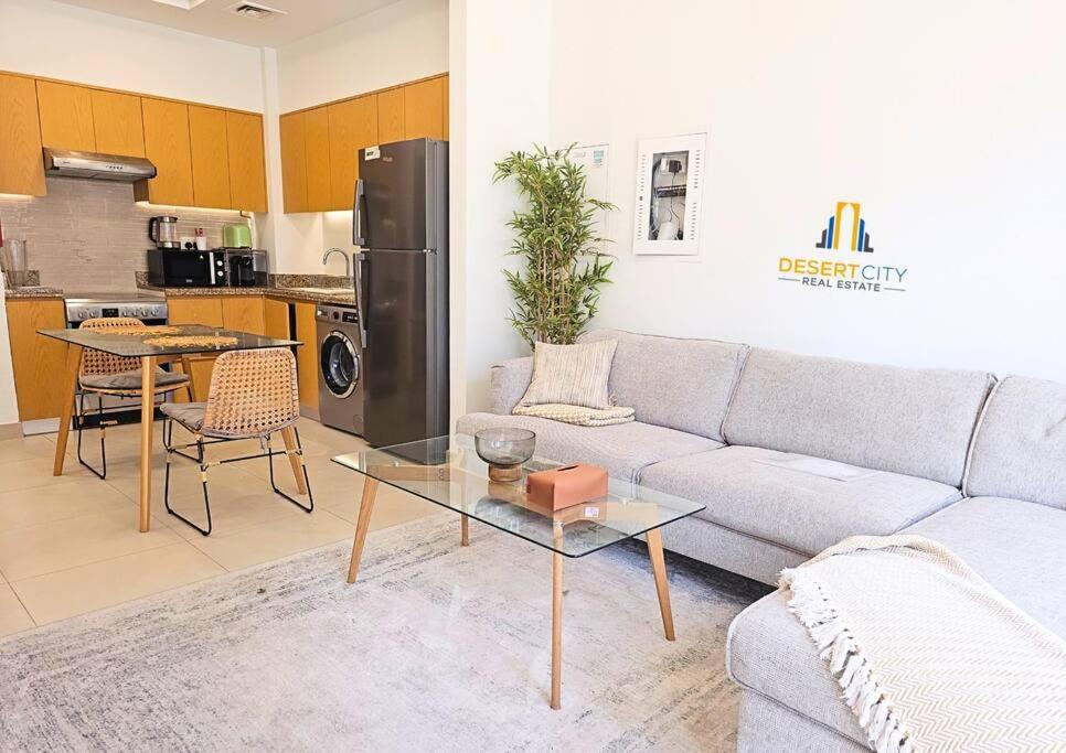 Fully Furnished 1 Bed In Business Bay, Hosted By Desert *