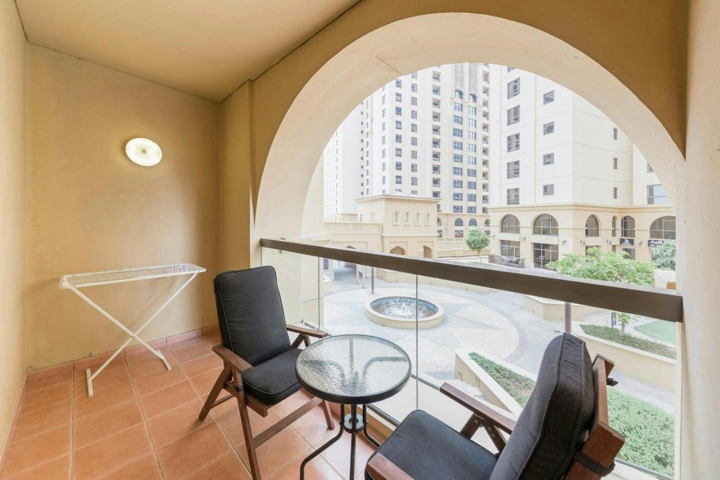 Spacious 2-bedroom Getaway In Jbr, Prime Location