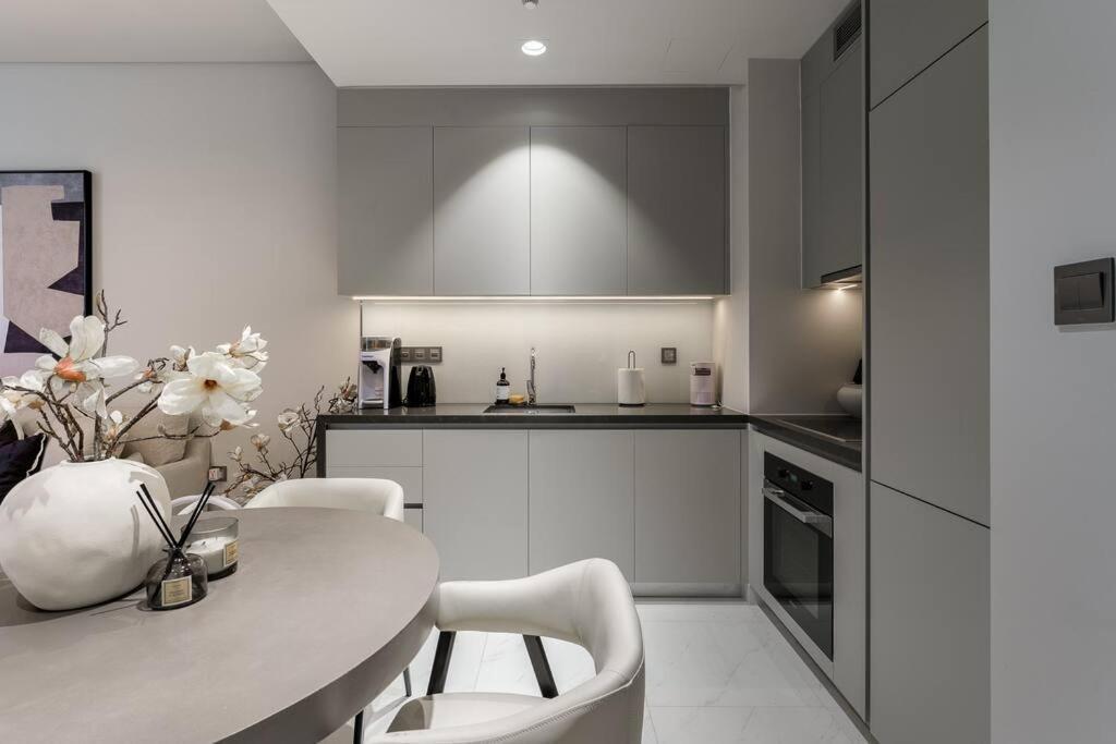 Apartment One Bedroom At District One Residences *