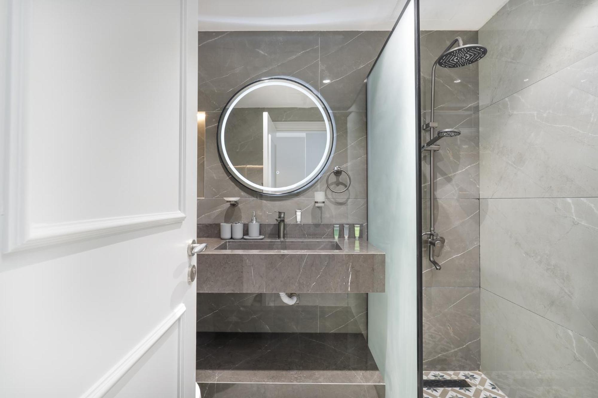 Simple Yet Special 1 Bed For 2 In Mayfair Tower Business Bay Apartment Dubai