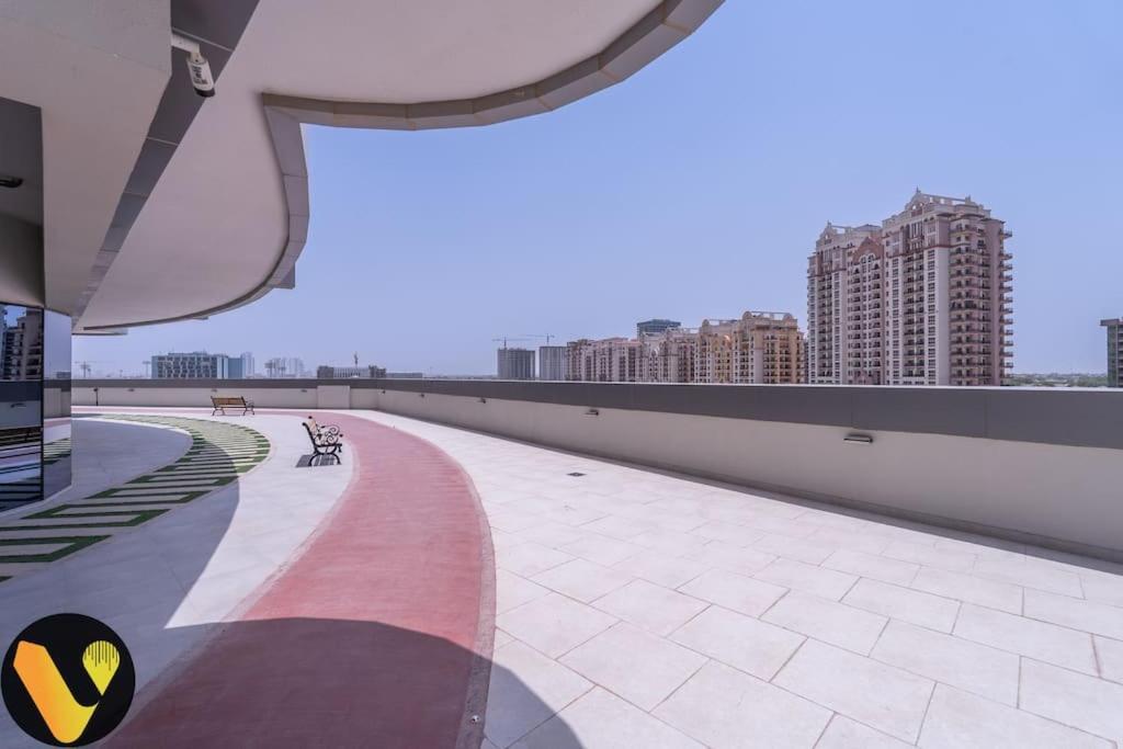 Vogue At Hera Tower Sports * Dubai