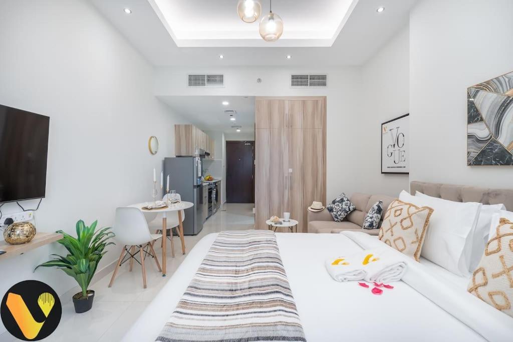 Vogue At Hera Tower Sports Apartment